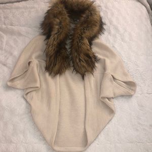 Classy fur neck coverup